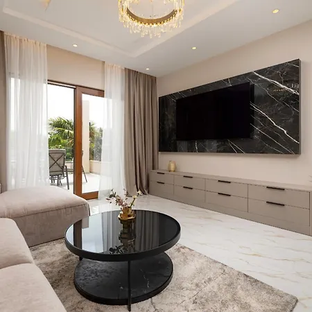 88 Trees Luxury *