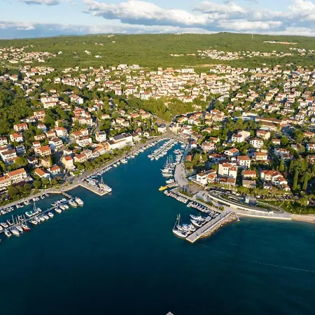 88 Trees Luxury Apartment